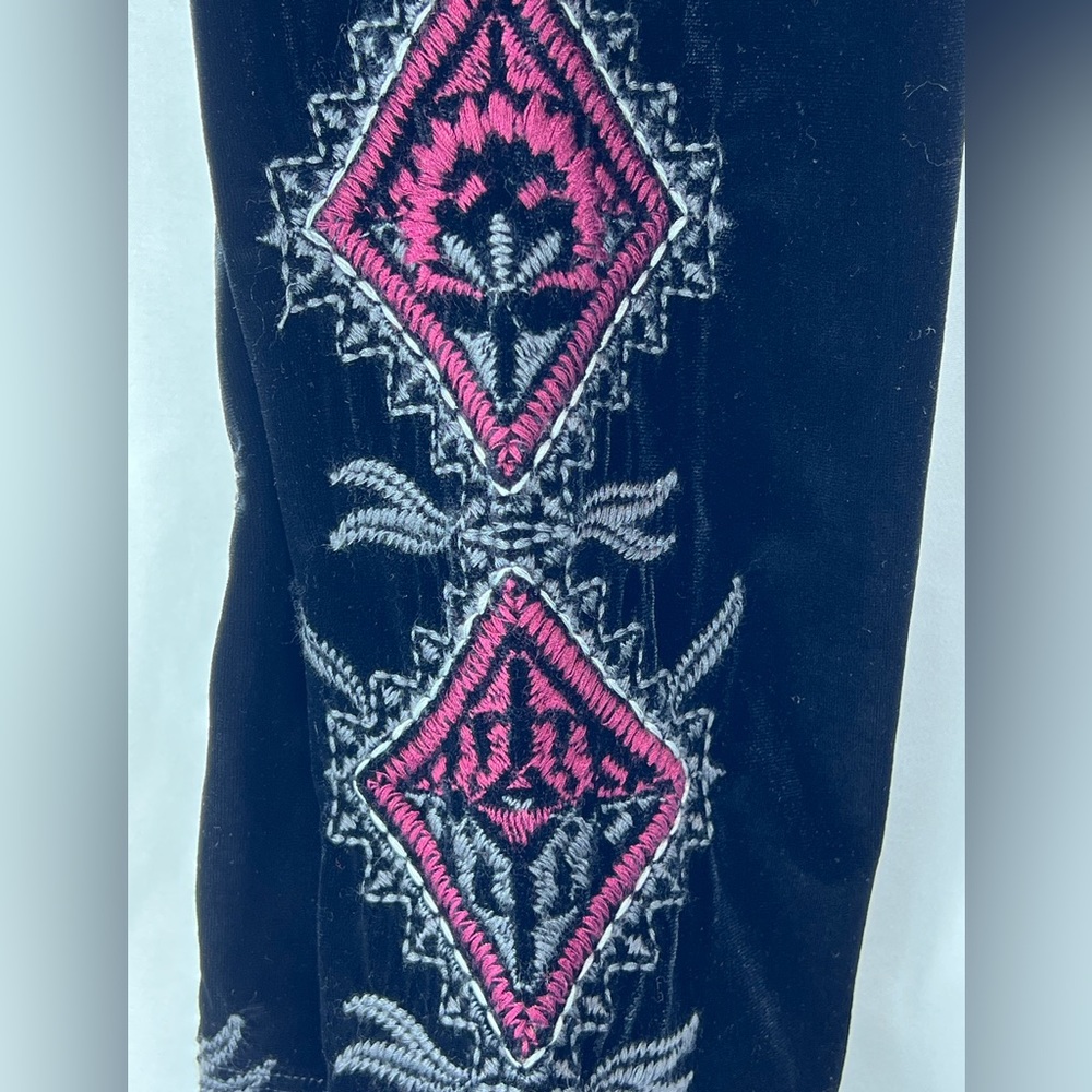 Johnny Was Workshop Blair Velvet Leggings, size Medium - Picture 9 of 15